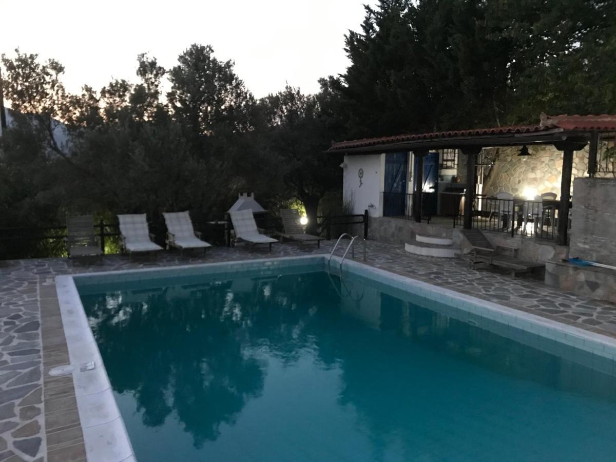 Maroudia Villa *