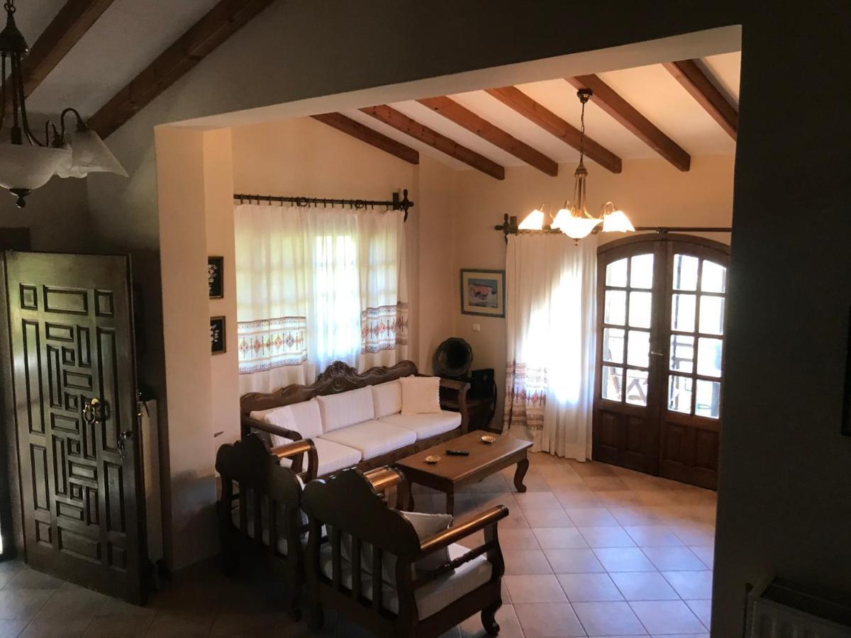 Maroudia Villa